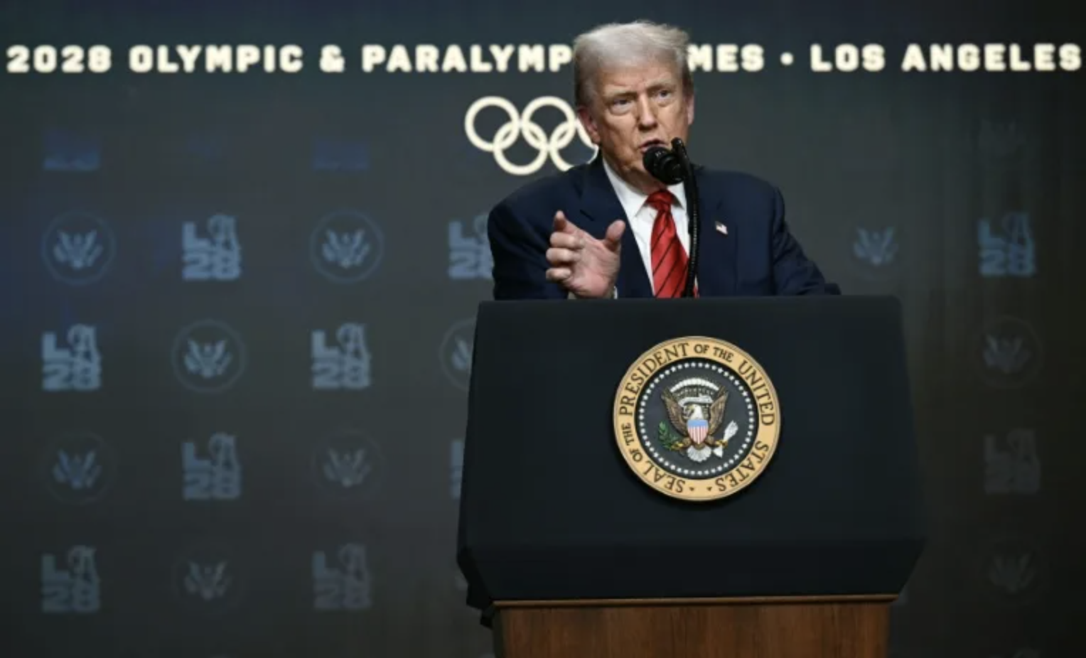 Tổng thống Donald Trump thành lập lực lượng đặc nhiệm giám sát Olympic 2028- Ảnh 1.