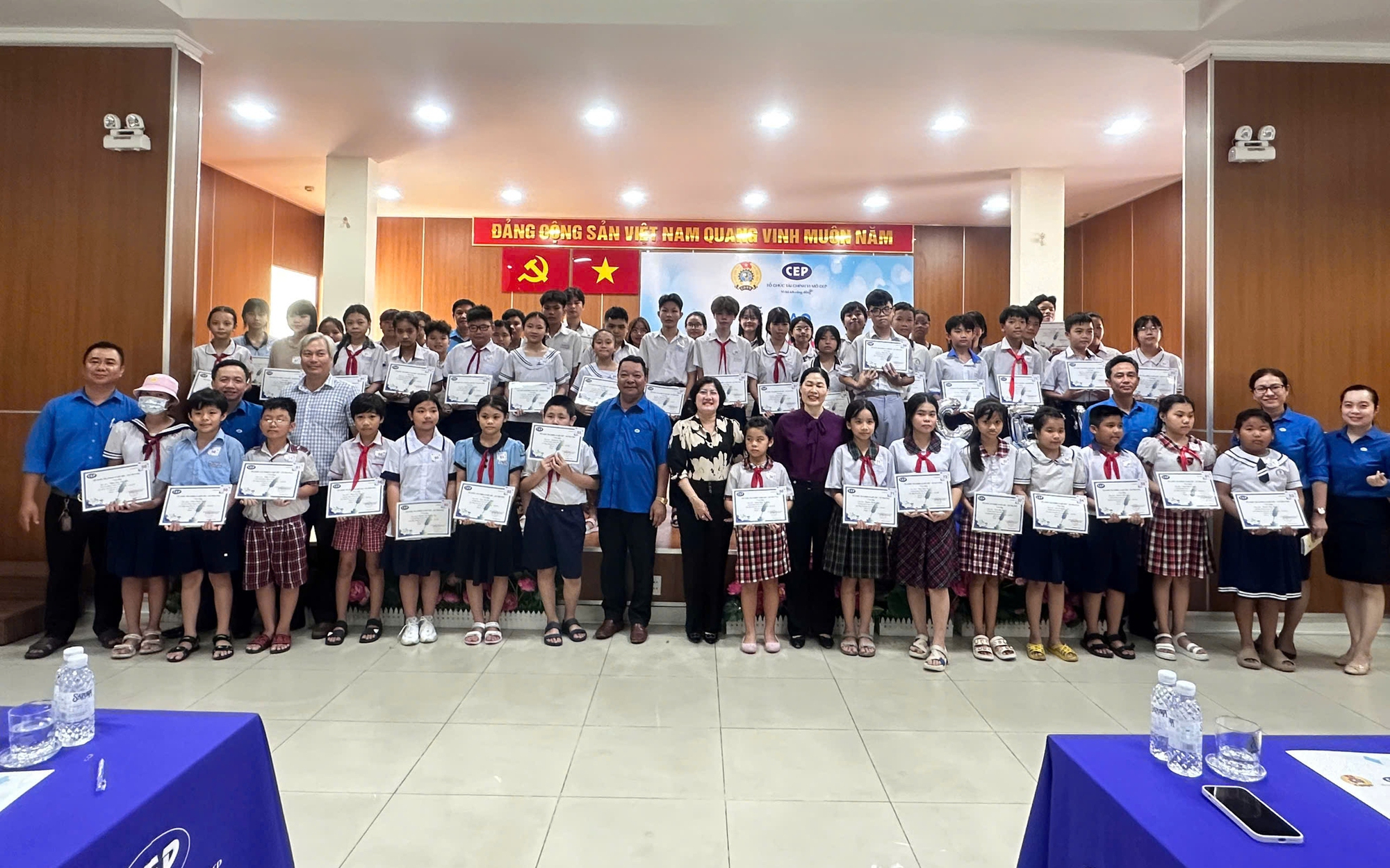 Học bổng CEP tiếp sức người lao động khó khăn