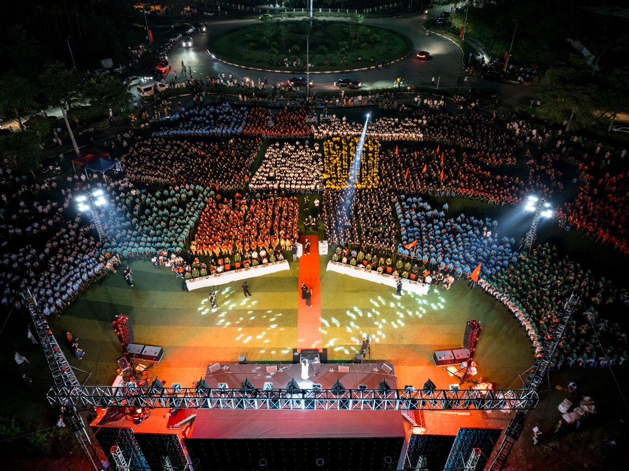 "Viết tiếp câu chuyện hòa bình" phục vụ chiến sĩ- Ảnh 6.