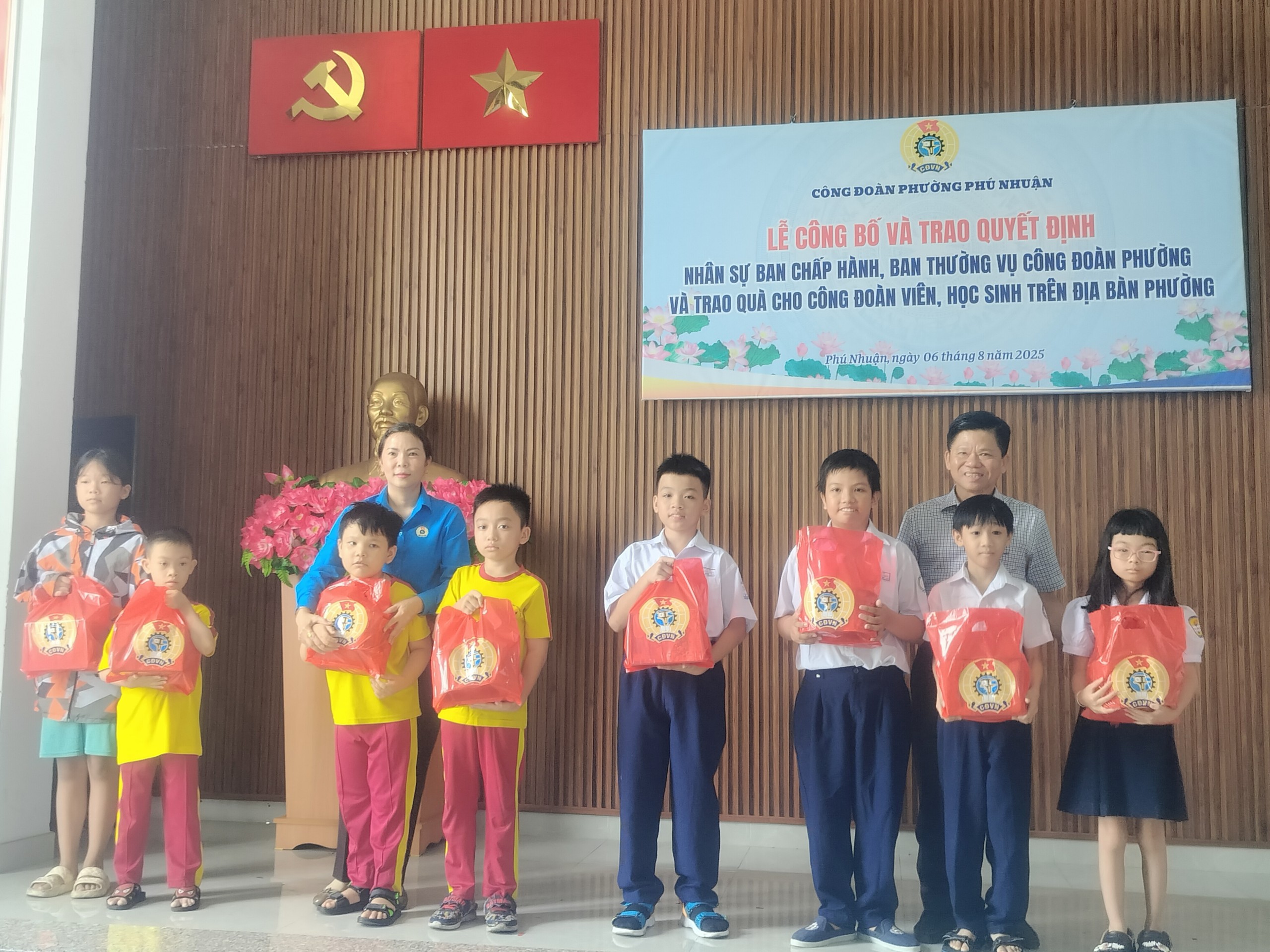 C&ocirc;ng đo&agrave;n phường Ph&uacute; Nhuận chăm lo cho đo&agrave;n vi&ecirc;n sau khi kiện to&agrave;n bộ m&aacute;y- Ảnh 2.