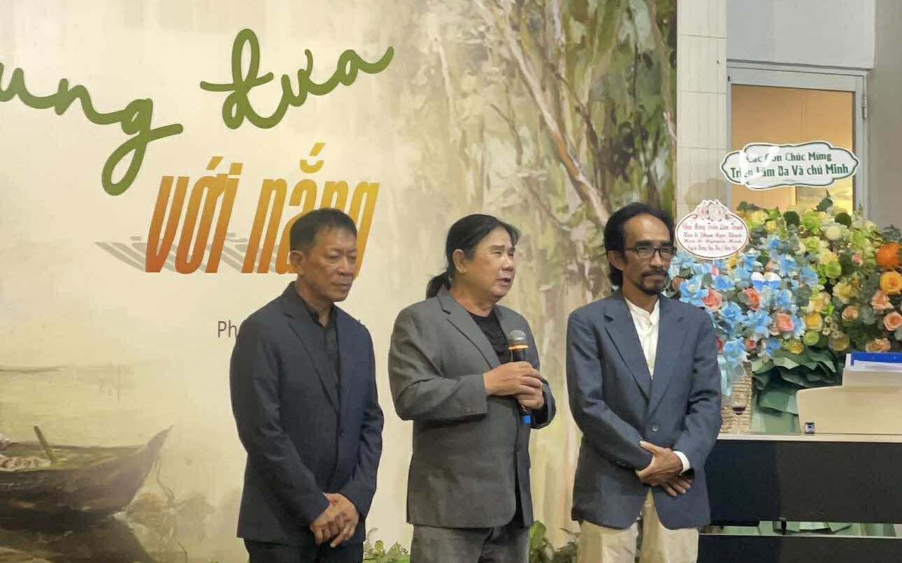 Hấp dẫn, sinh động với triển lãm "Đung đưa với nắng"