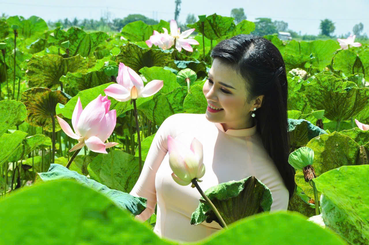 Th&acirc;̉m Thúy Hà từng bán đ&acirc;́t, bán &ocirc;t&ocirc; đ&acirc;̀u tư &acirc;m nhạc - Ảnh 2.