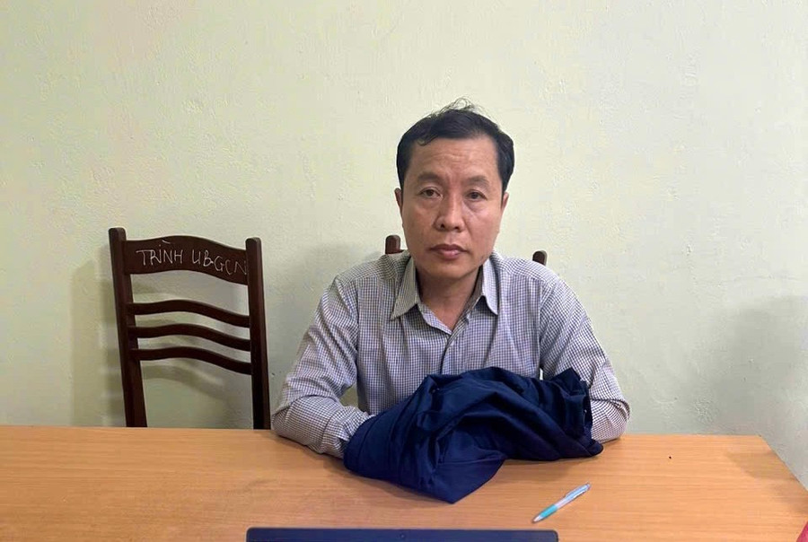 Bắt người đ&agrave;n &ocirc;ng cưỡng đoạt 250 triệu đồng của c&aacute;n bộ địa ch&iacute;nh- Ảnh 1.