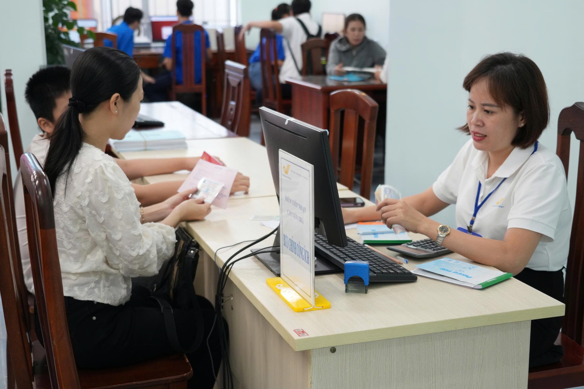 Phường Tam Thắng, TP HCM chấm dứt thu tiền mặt c&aacute;c khoản thuế, ph&iacute;, lệ ph&iacute;- Ảnh 1.