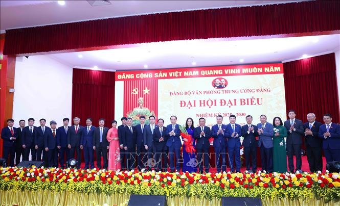 Tổng Bí thư Tô Lâm tham dự Đại hội đại biểu Đảng bộ Văn phòng Trung ương Đảng 2025 - 2030 - Ảnh 5.