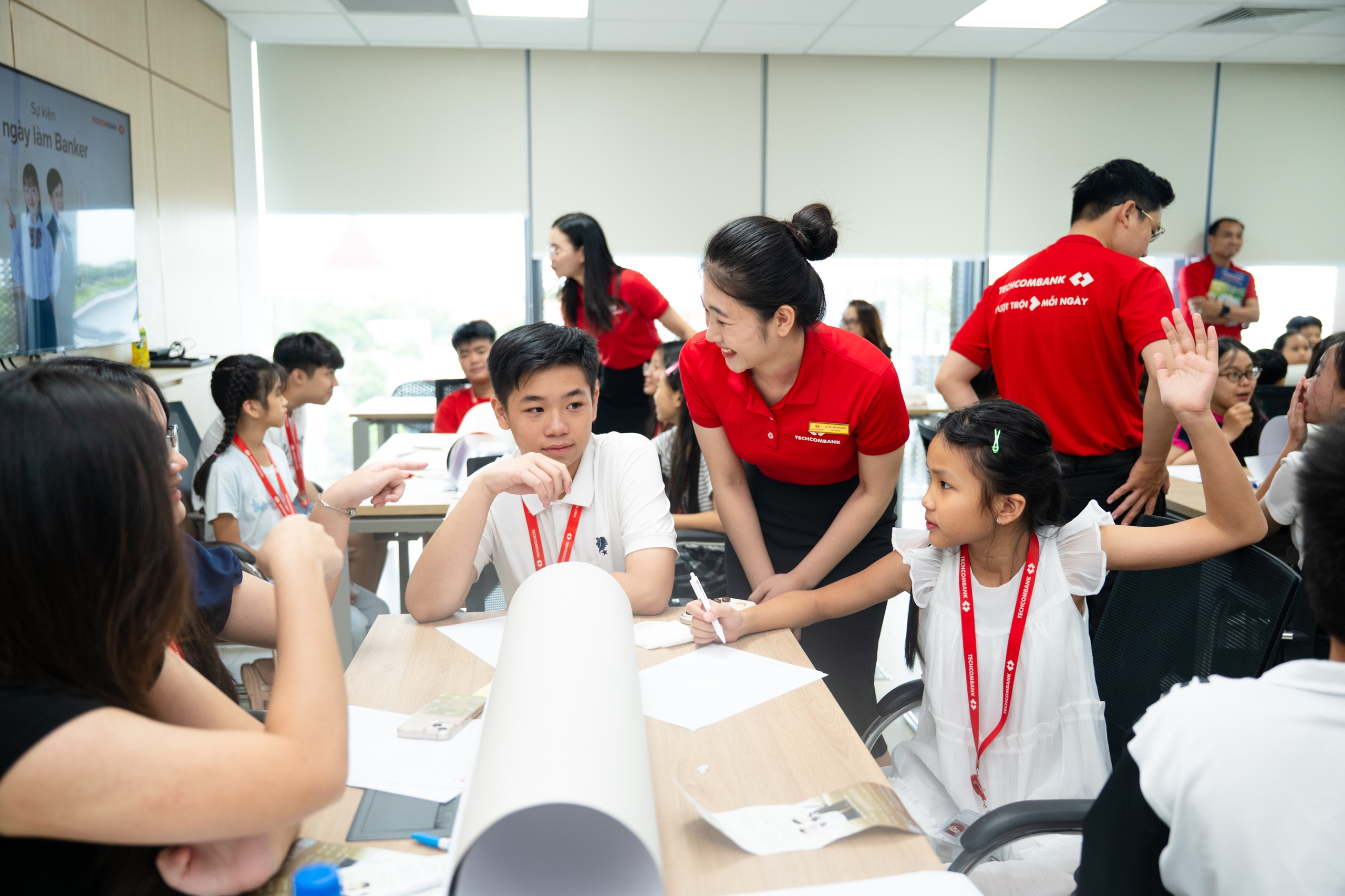 Techcombank tiếp tục kiến tạo hành trình giáo dục tài chính cho thế hệ tiếp nối vượt trội- Ảnh 3.