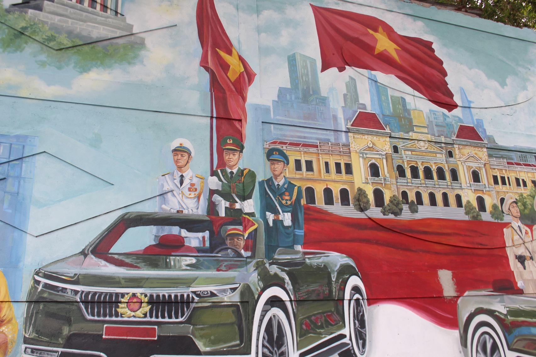 300-meter mural in Ho Chi Minh City impresses locals and tourists- Ảnh 4.