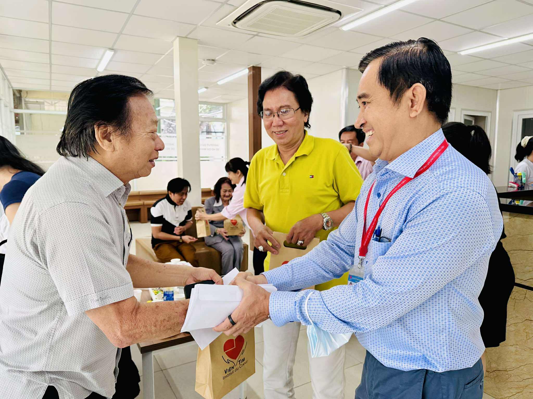 NSND Kim Cương cảm động trước tình cảm của Viện Tim TP HCM, khám bệnh tổng quát cho nghệ sĩ- Ảnh 2.