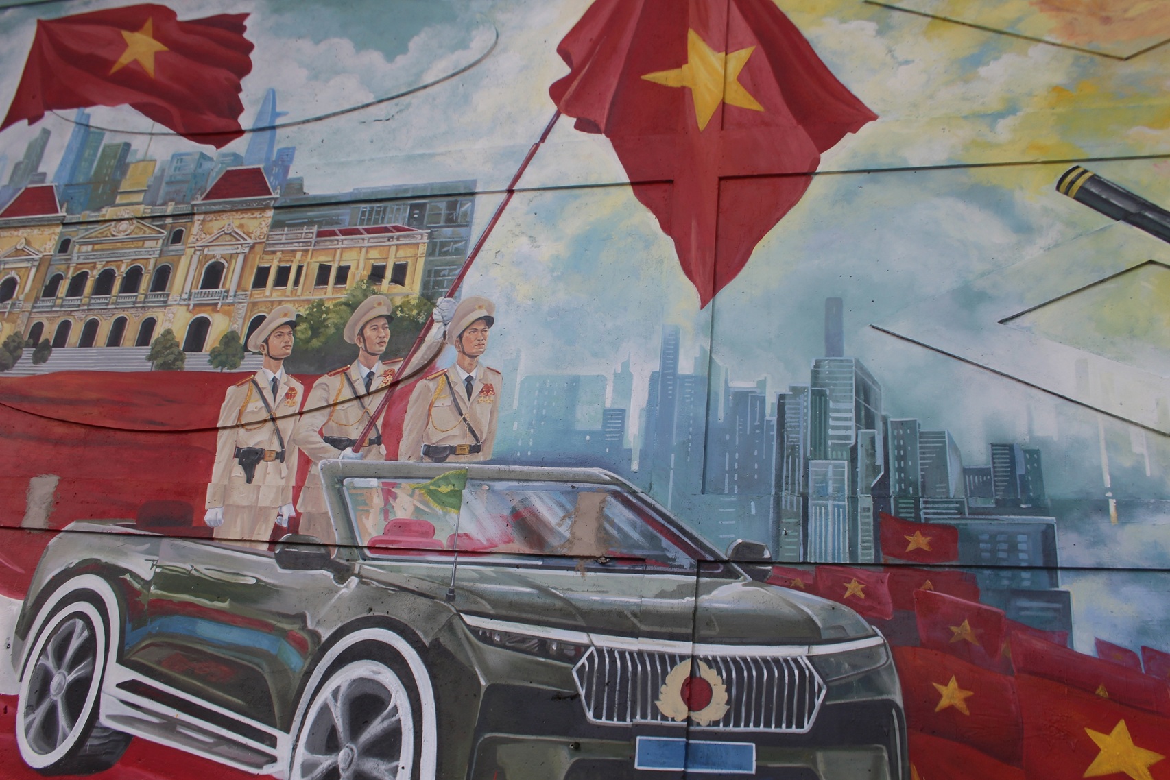 300-meter mural in Ho Chi Minh City impresses locals and tourists- Ảnh 9.