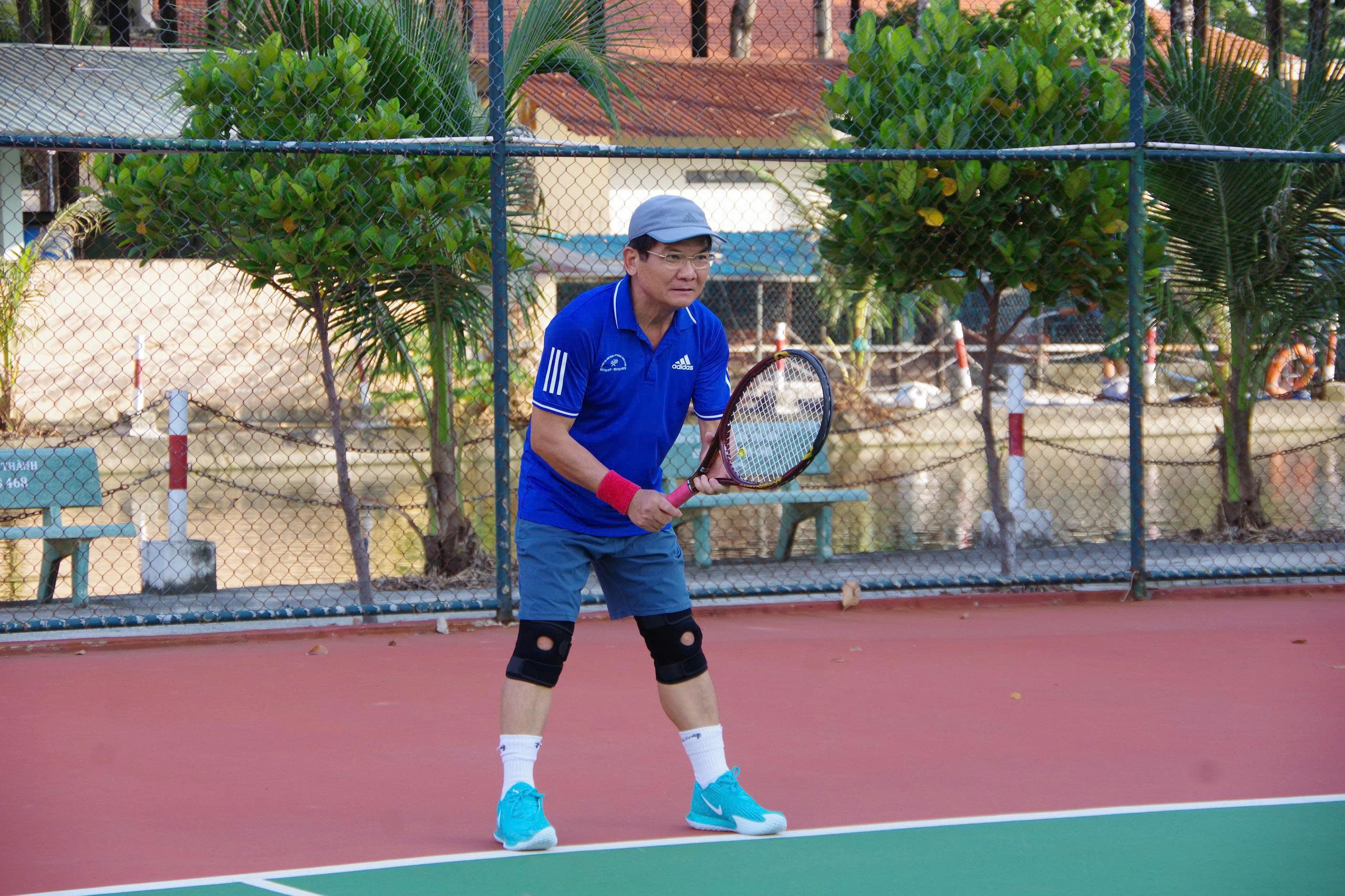 CLB Tennis Trung Đo&agrave;n Gia Định: Khi tr&aacute;i tim lan tỏa y&ecirc;u thương c&ugrave;ng những đường b&oacute;ng - Ảnh 11.