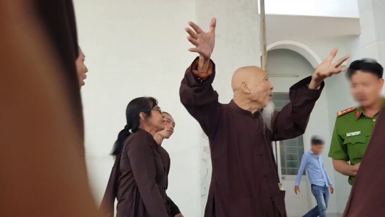 CLIP: &ldquo;Tịnh thất Bồng Lai&rdquo; giờ ra sao?- Ảnh 5.