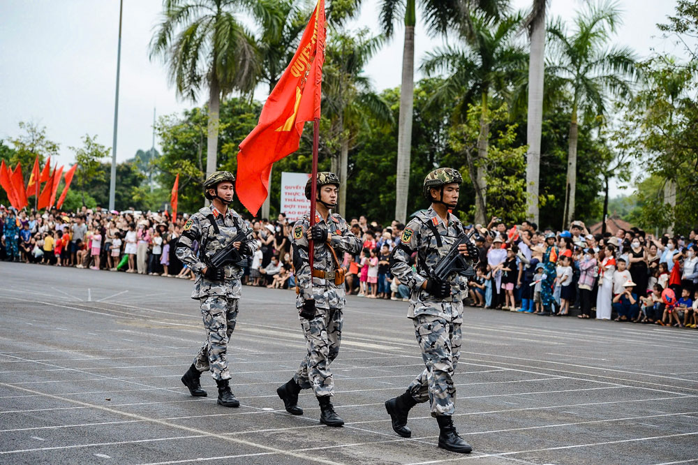 Du lịch "nóng" theo đại lễ 2-9- Ảnh 1.