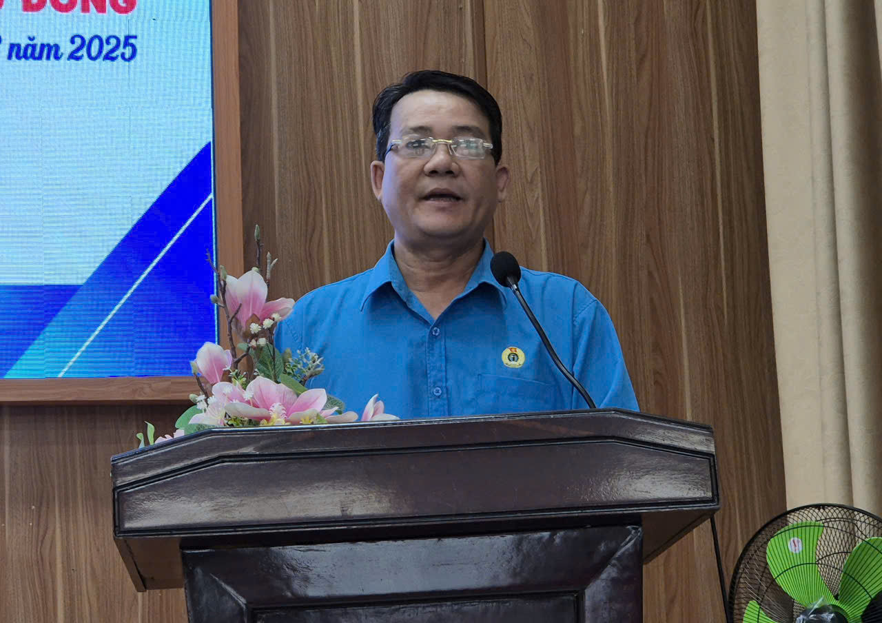 Đẩy mạnh chăm lo cho người lao động sau khi kiện to&agrave;n bộ m&aacute;y C&ocirc;ng đo&agrave;n phường, x&atilde; - Ảnh 2.