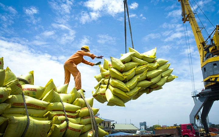 Doanh nghiệp gạo "cầu cứu" Bộ Công Thương