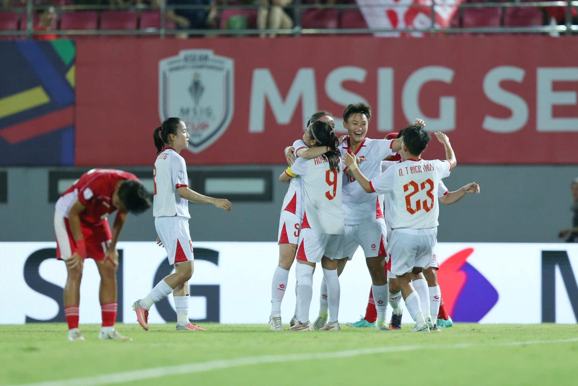Thắng đậm Indonesia, nữ Việt Nam b&aacute;m s&aacute;t Th&aacute;i Lan cho ng&ocirc;i đầu bảng Đ&ocirc;ng Nam &Aacute;- Ảnh 2.