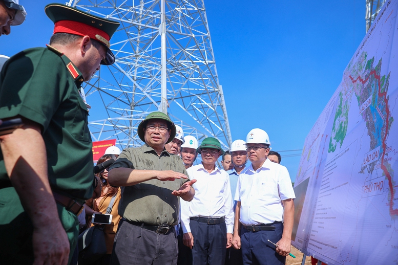 Thủ tướng kiểm tra tiến độ đường dây 500 kV hơn 7.400 tỉ đồng, yêu cầu đến 19-8 phải hoàn thành- Ảnh 1.