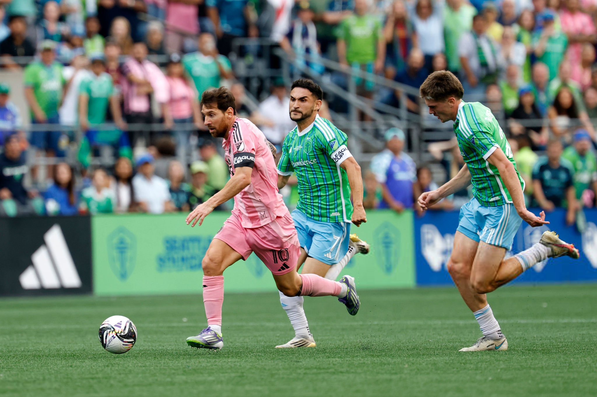 Messi bất lực, Inter Miami về nh&igrave; trong cảnh hỗn loạn- Ảnh 3.