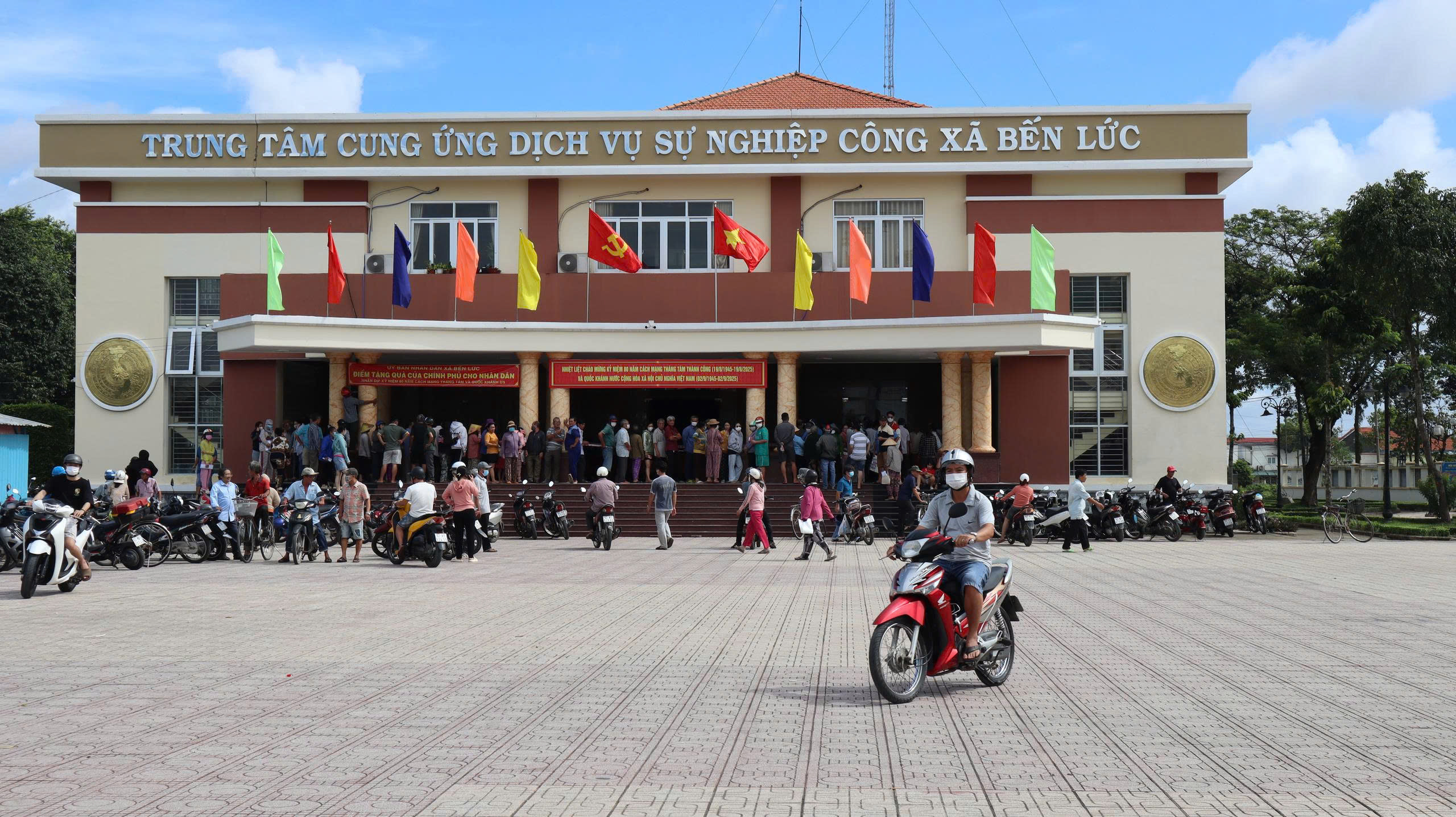 Những h&igrave;nh ảnh x&uacute;c động tại T&acirc;y Ninh dịp Quốc kh&aacute;nh 2 - 9 ấm &aacute;p v&agrave; &yacute; nghĩa - Ảnh 1.