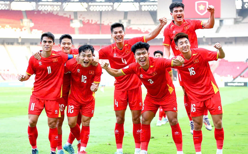 Chờ tân binh thể hiện