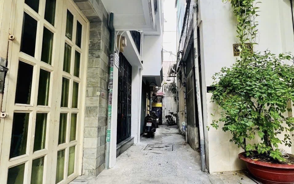Nhà hẻm càng nhỏ càng khó bán