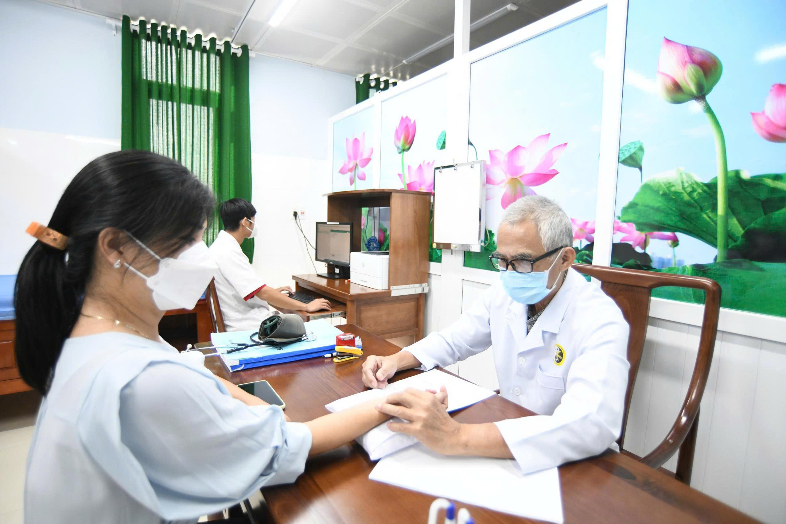 Đẩy mạnh phát triển du lịch - y tế- Ảnh 1.