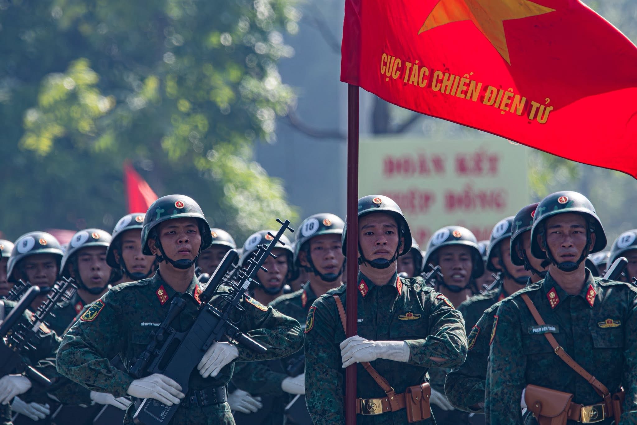 TP HCM hỗ trợ phí mổ mắt cho thanh niên nhập ngũ ra sao?- Ảnh 1.
