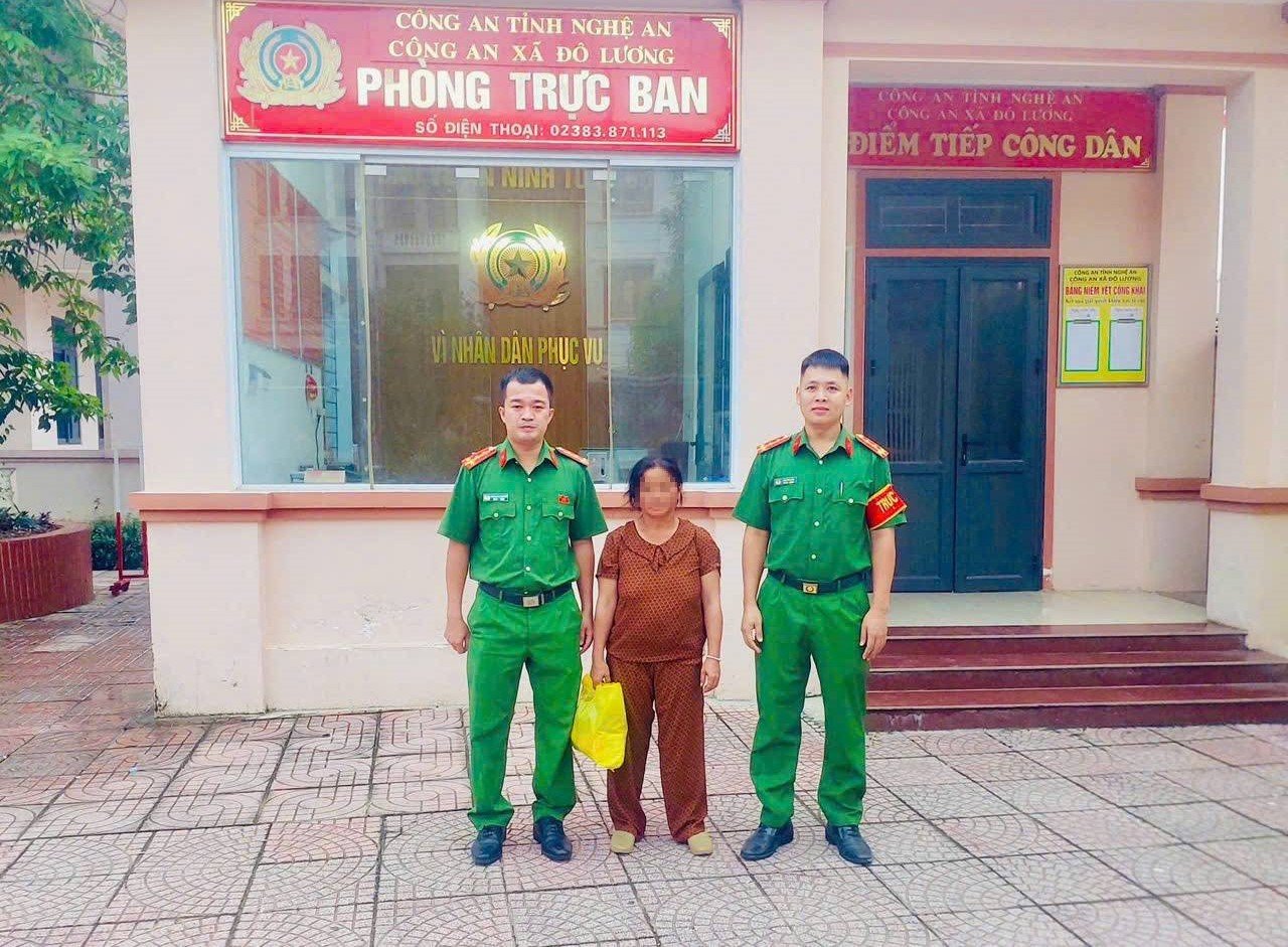 Công an giúp người phụ nữ đi lạc 500 km trong hơn 2 tháng về với gia đình - Ảnh 1.