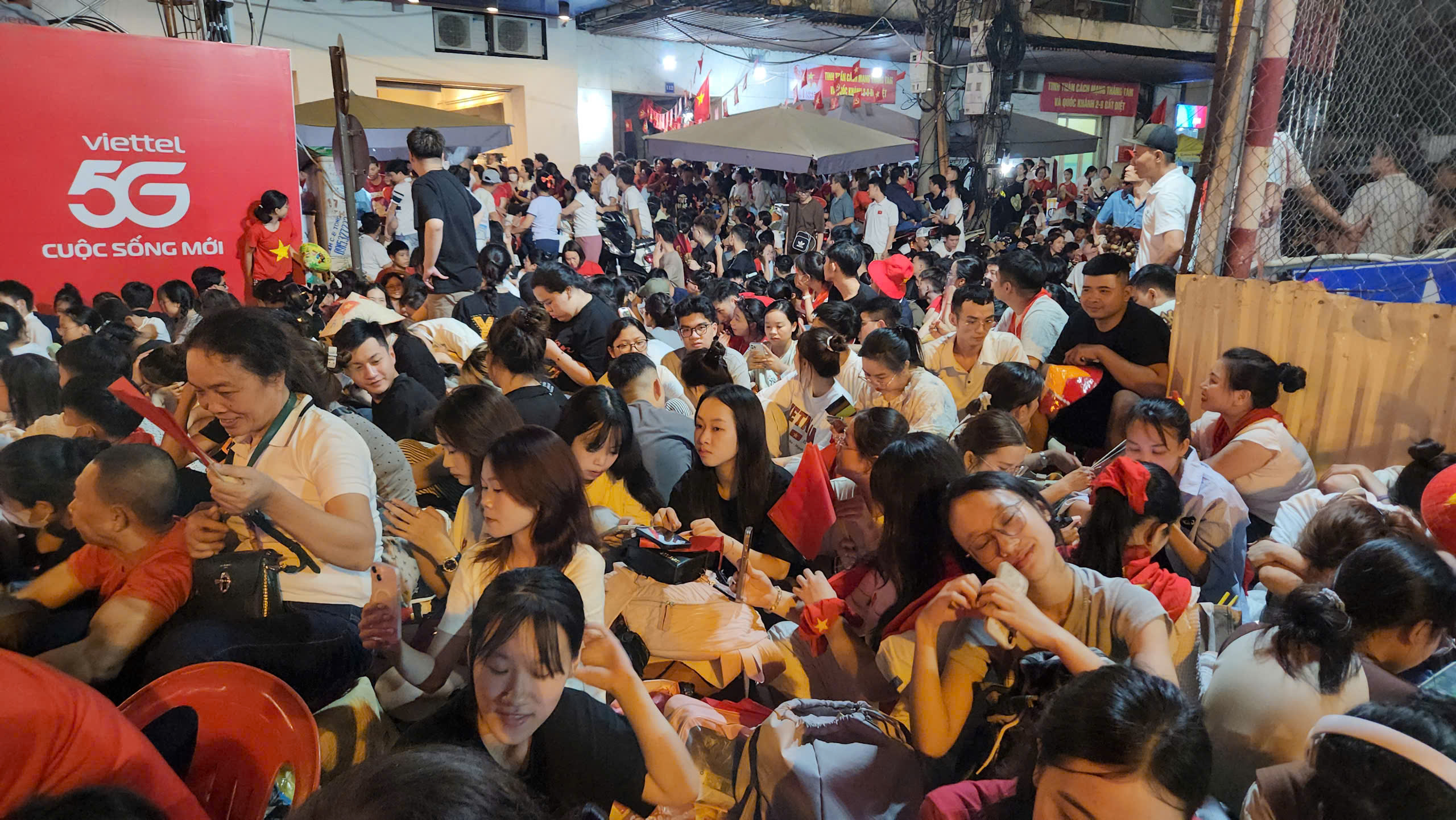 Emotional, proud rally and parade mark 80th National Day - Ảnh 15.