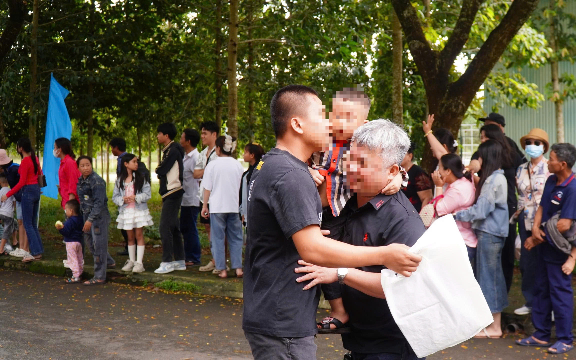 Niềm vui đoàn tụ của phạm nhân được đặc xá tại Trại giam Xuyên Mộc và Trại tạm giam số 1, TP HCM