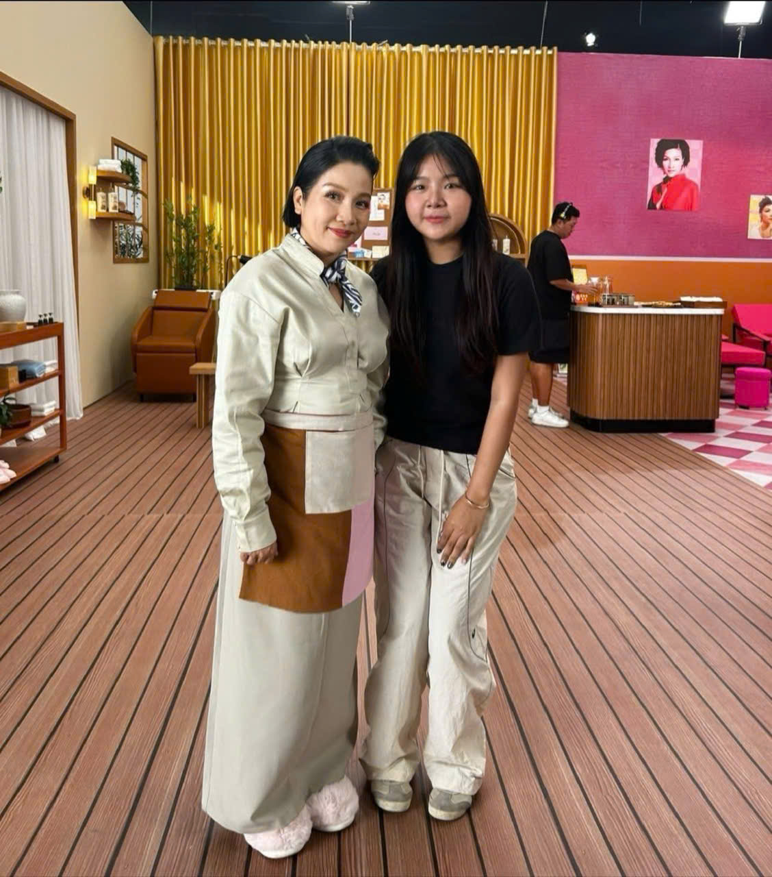 Bất ngờ với th&agrave;nh t&iacute;ch, nhan sắc của "nữ du k&iacute;ch" tham dự A80 của TP HCM- Ảnh 3.