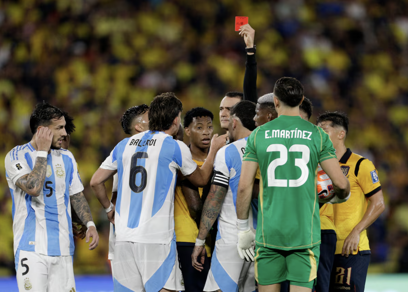 Brazil, Argentina bị hạ knock-out, Bolivia bất ngờ gi&agrave;nh v&eacute; play-off - Ảnh 4.