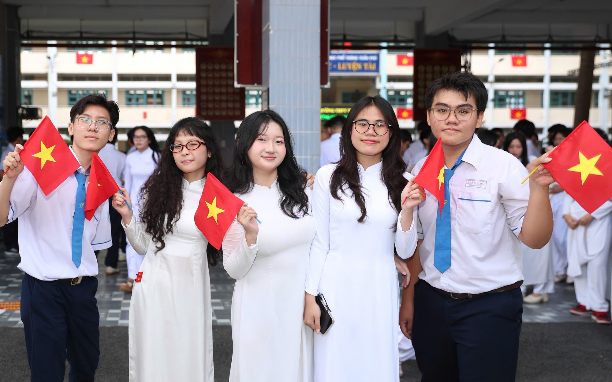 Học sinh, sinh viên được hưởng những quyền lợi gì khi tham gia BHYT?