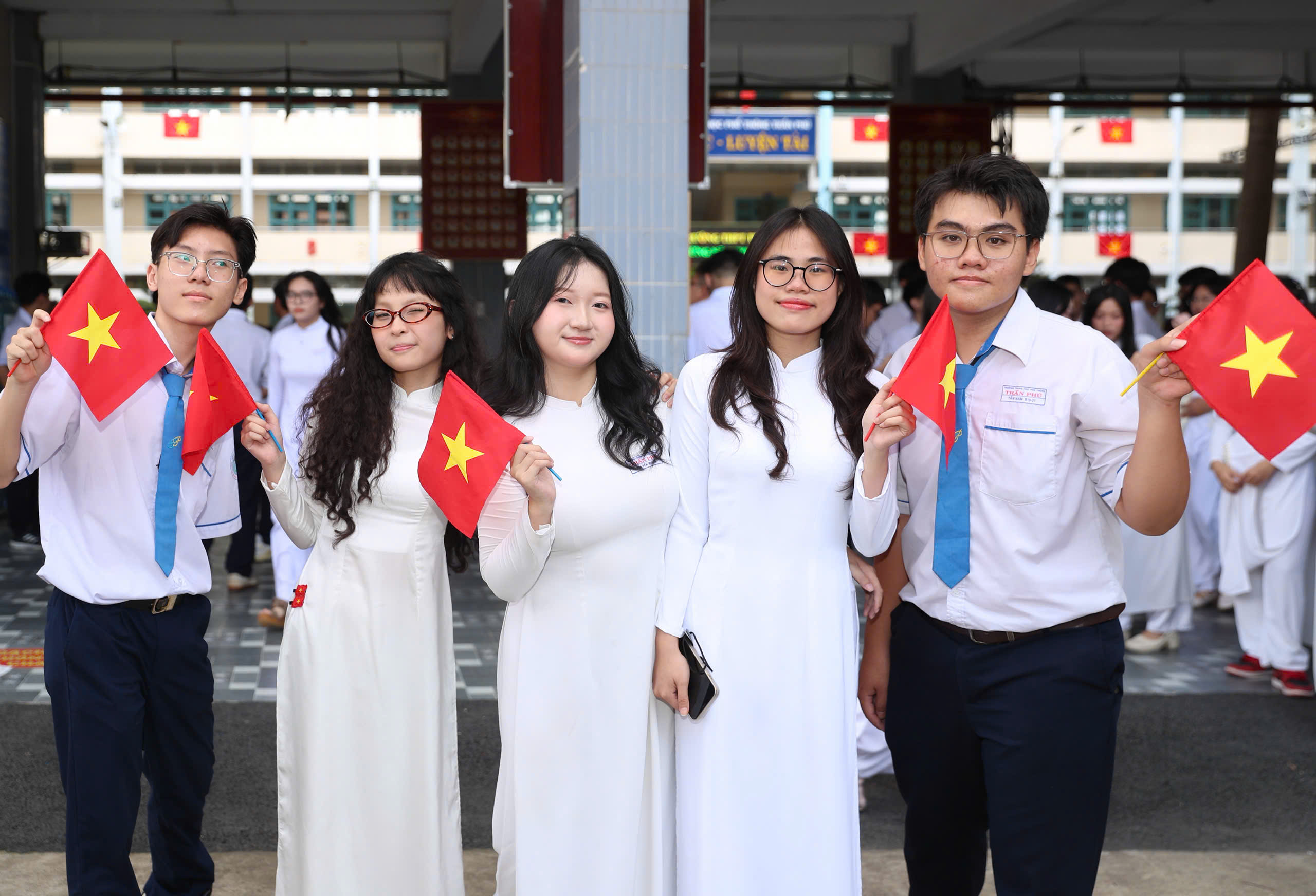 Học sinh, sinh viên được hưởng những quyền lợi gì khi tham gia BHYT? - Ảnh 2.