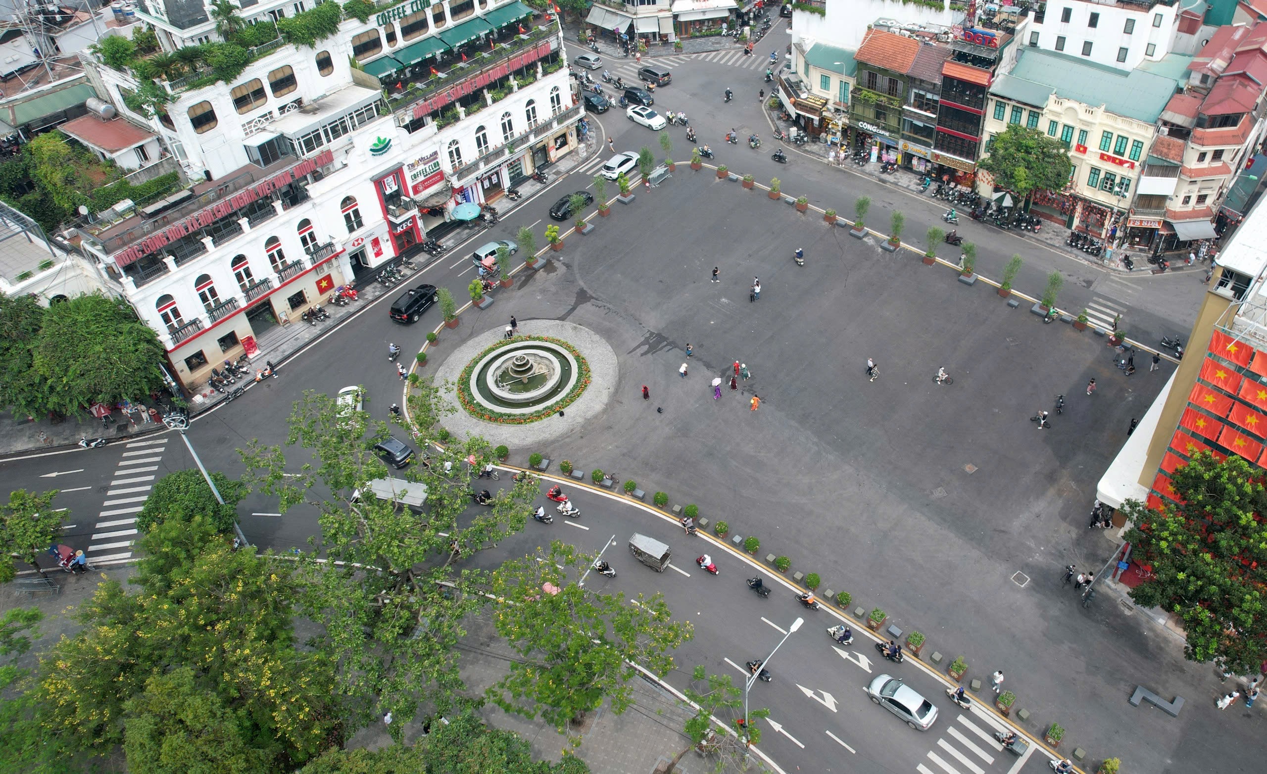 Đơn vị tư vấn thiết kế n&oacute;i Quảng trường Đ&ocirc;ng Kinh Nghĩa Thục "gần gũi với kh&ocirc;ng gian phố cổ"- Ảnh 2.