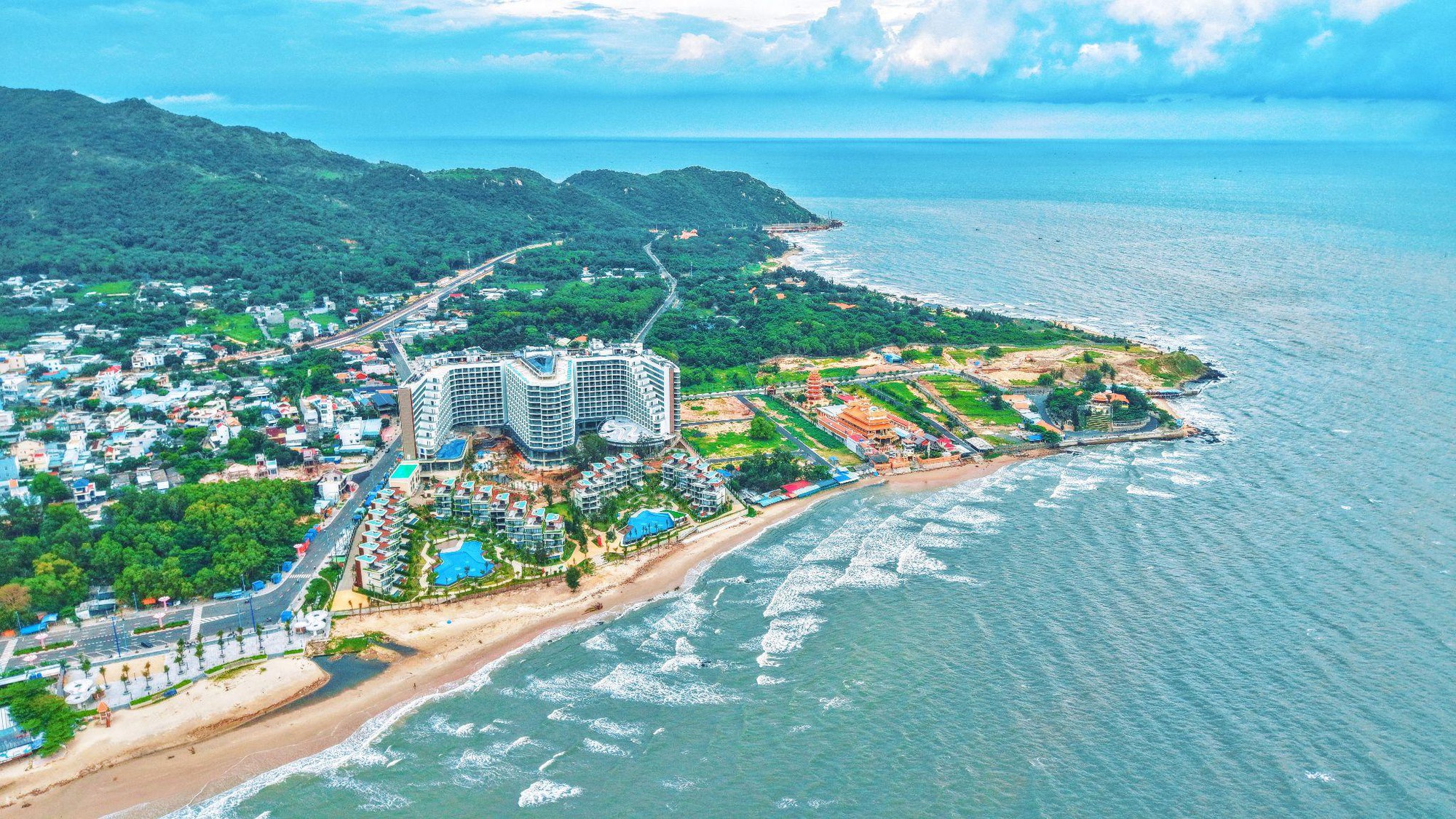Charm Resort Long Hải k&yacute; kết đối t&aacute;c ph&acirc;n phối, sẵn s&agrave;ng đ&oacute;n vận hội mới từ hạ tầng- Ảnh 2.
