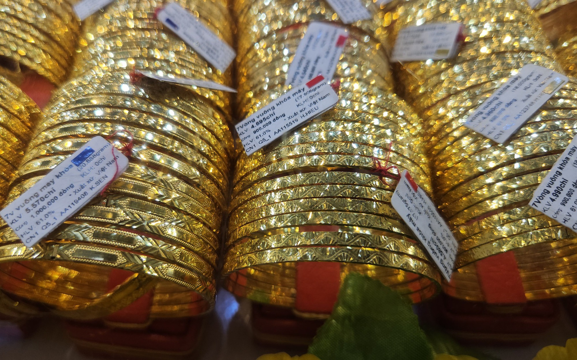 Sáng 10-9, giá vàng miếng SJC trên thị trường tự do giảm mạnh