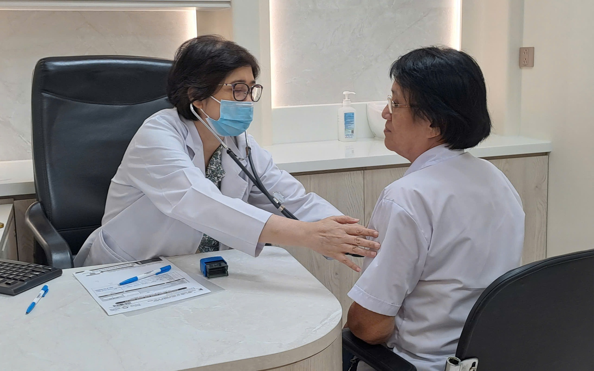 Khám, tư vấn sức khỏe miễn phí cho người lao động