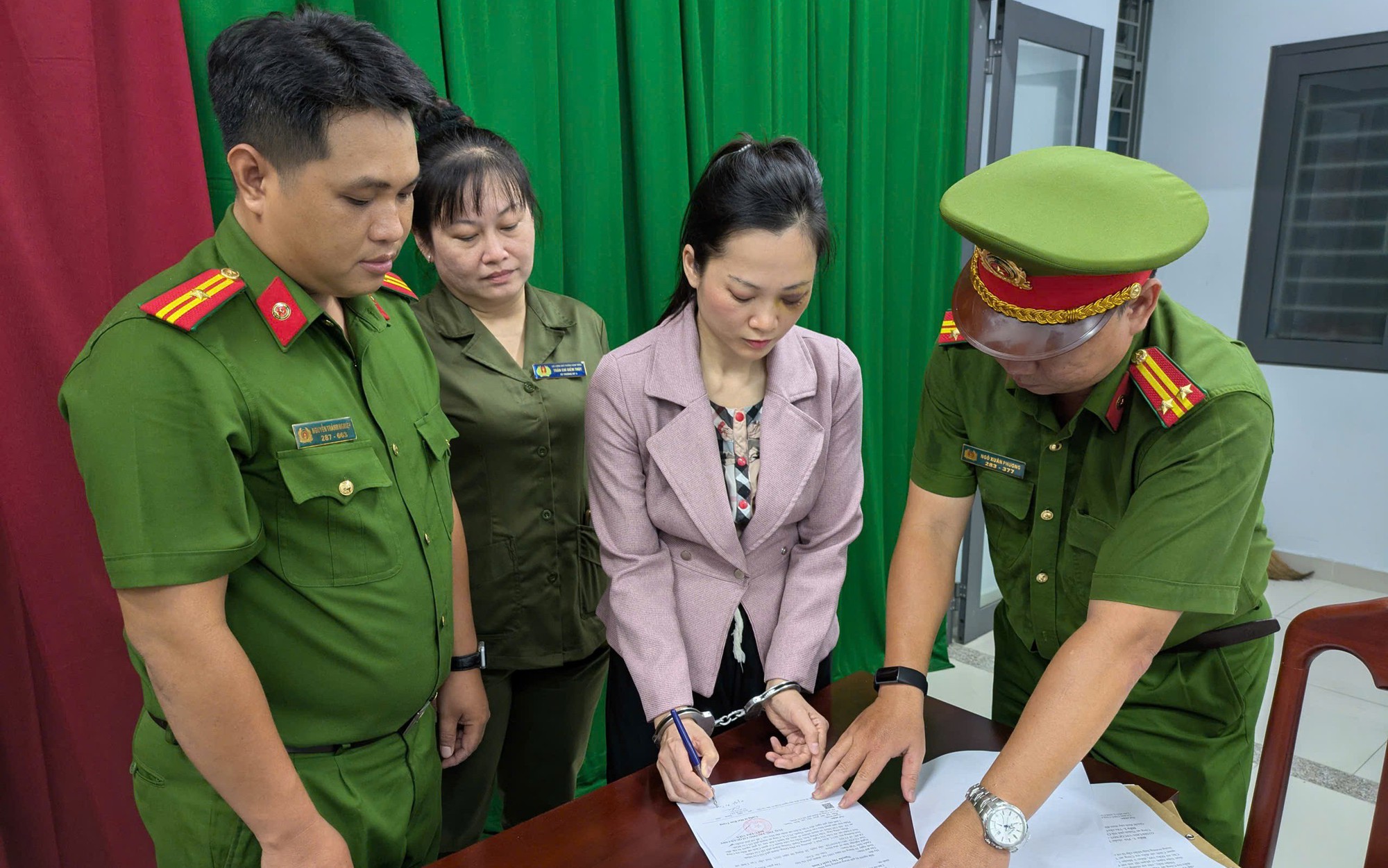 Lý do chủ nha khoa Tuyết Chinh đánh người gây xôn xao mạng xã hội