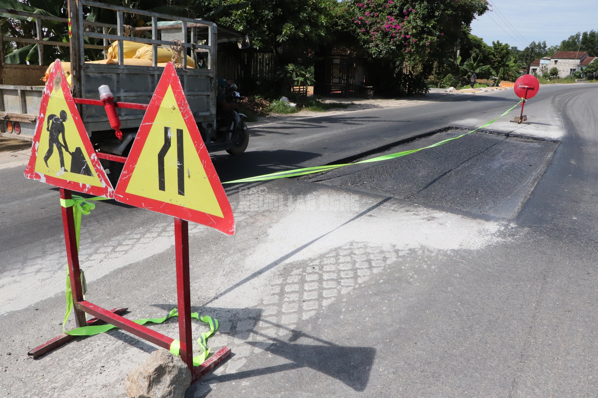 Đường 1.800 tỉ c&oacute; Tập đo&agrave;n Thuận An thi c&ocirc;ng ở Đ&agrave; Nẵng mới thảm nhựa đ&atilde; hỏng - Ảnh 3.