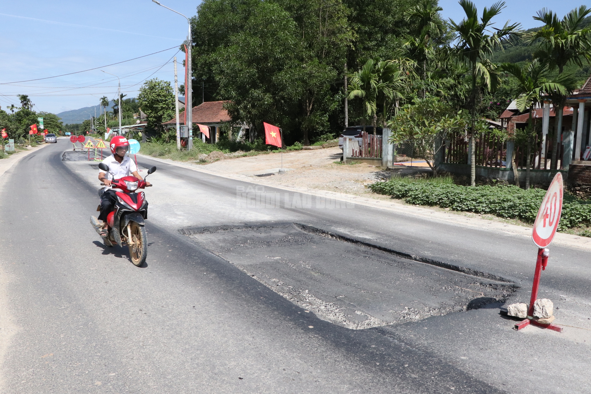 Đường 1.800 tỉ c&oacute; Tập đo&agrave;n Thuận An thi c&ocirc;ng ở Đ&agrave; Nẵng mới thảm nhựa đ&atilde; hỏng - Ảnh 6.