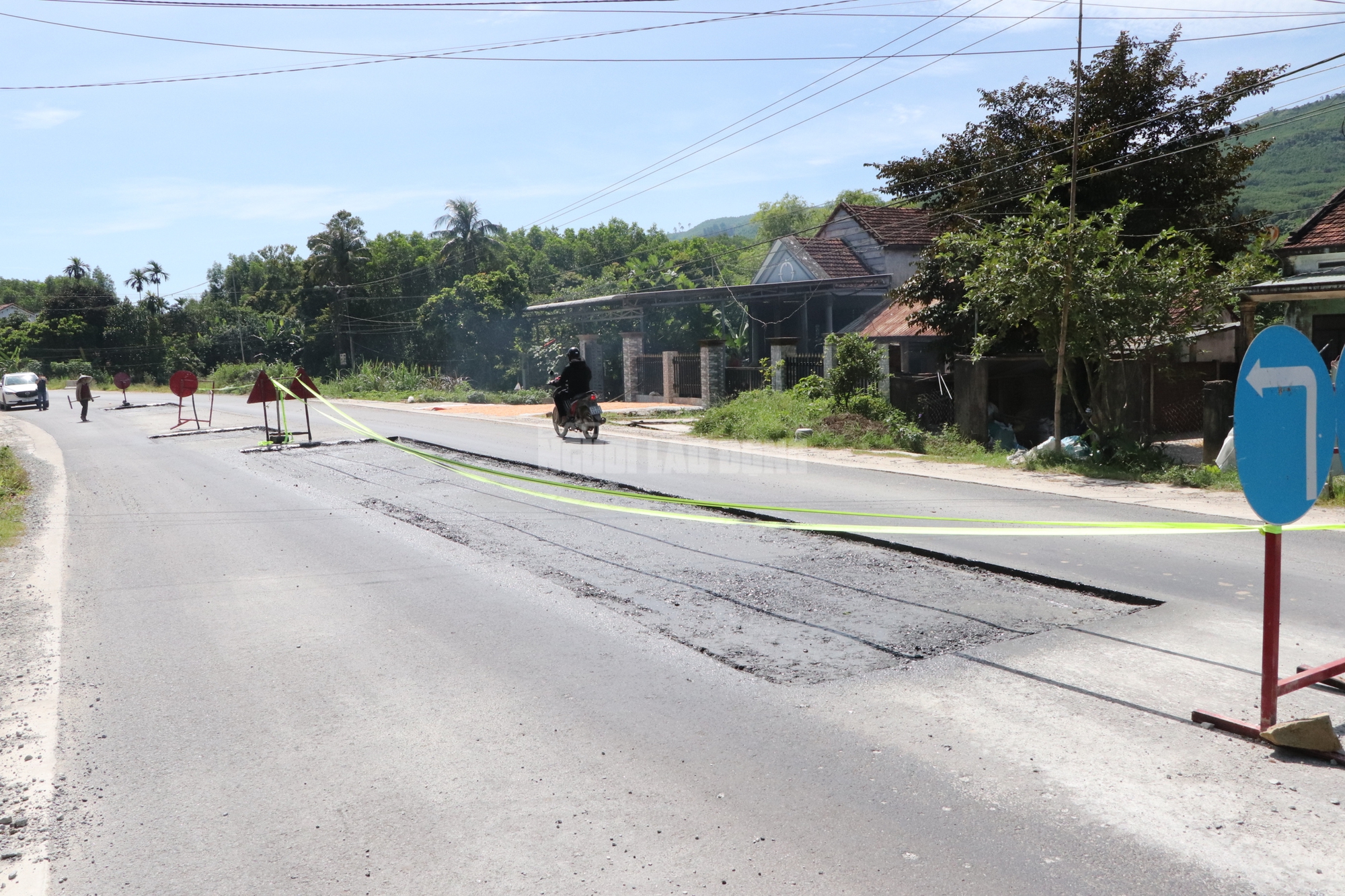 Đường 1.800 tỉ c&oacute; Tập đo&agrave;n Thuận An thi c&ocirc;ng ở Đ&agrave; Nẵng mới thảm nhựa đ&atilde; hỏng - Ảnh 8.