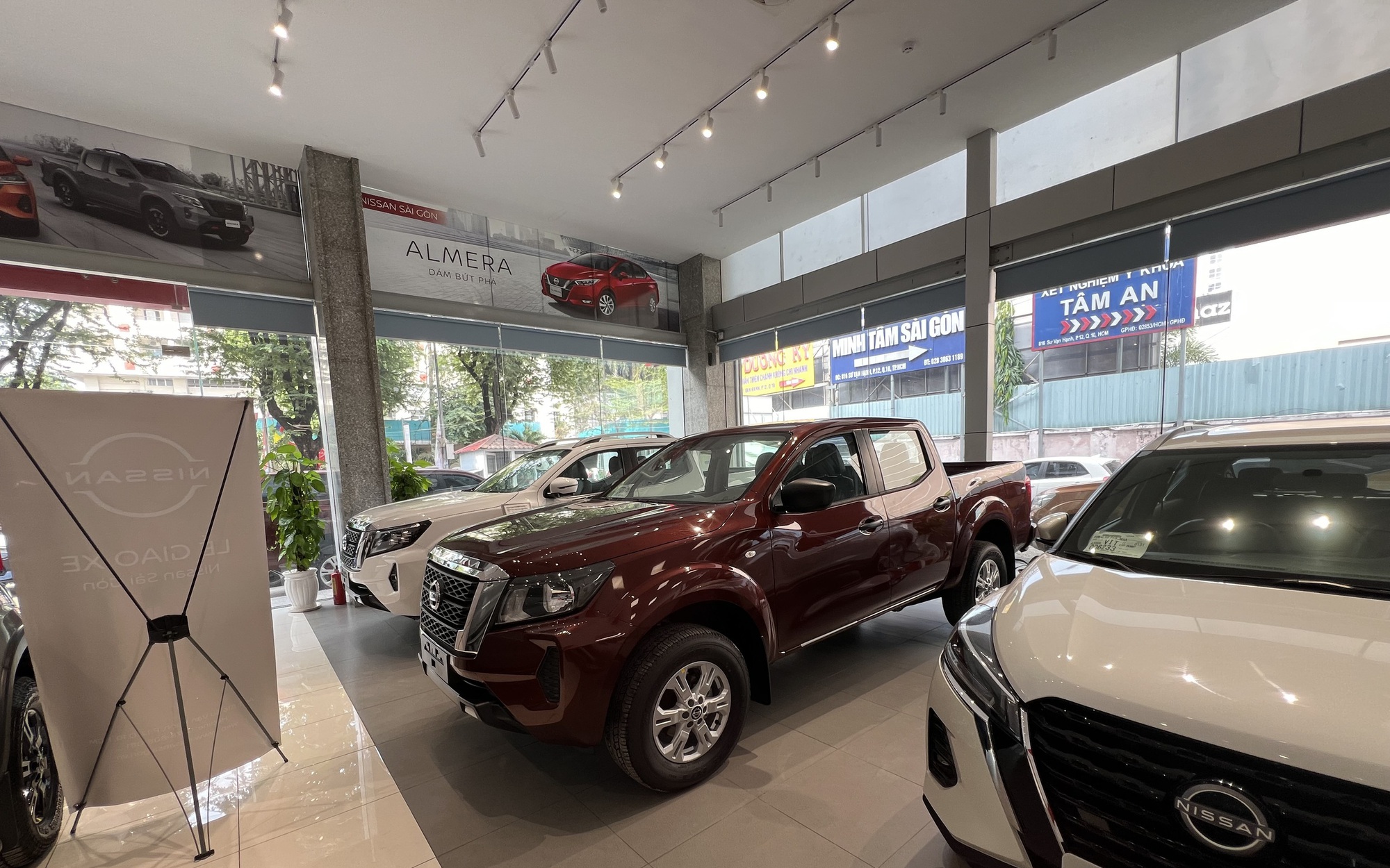 Nhiều mẫu xe chỉ bán được vài ba chiếc do... tháng cô hồn