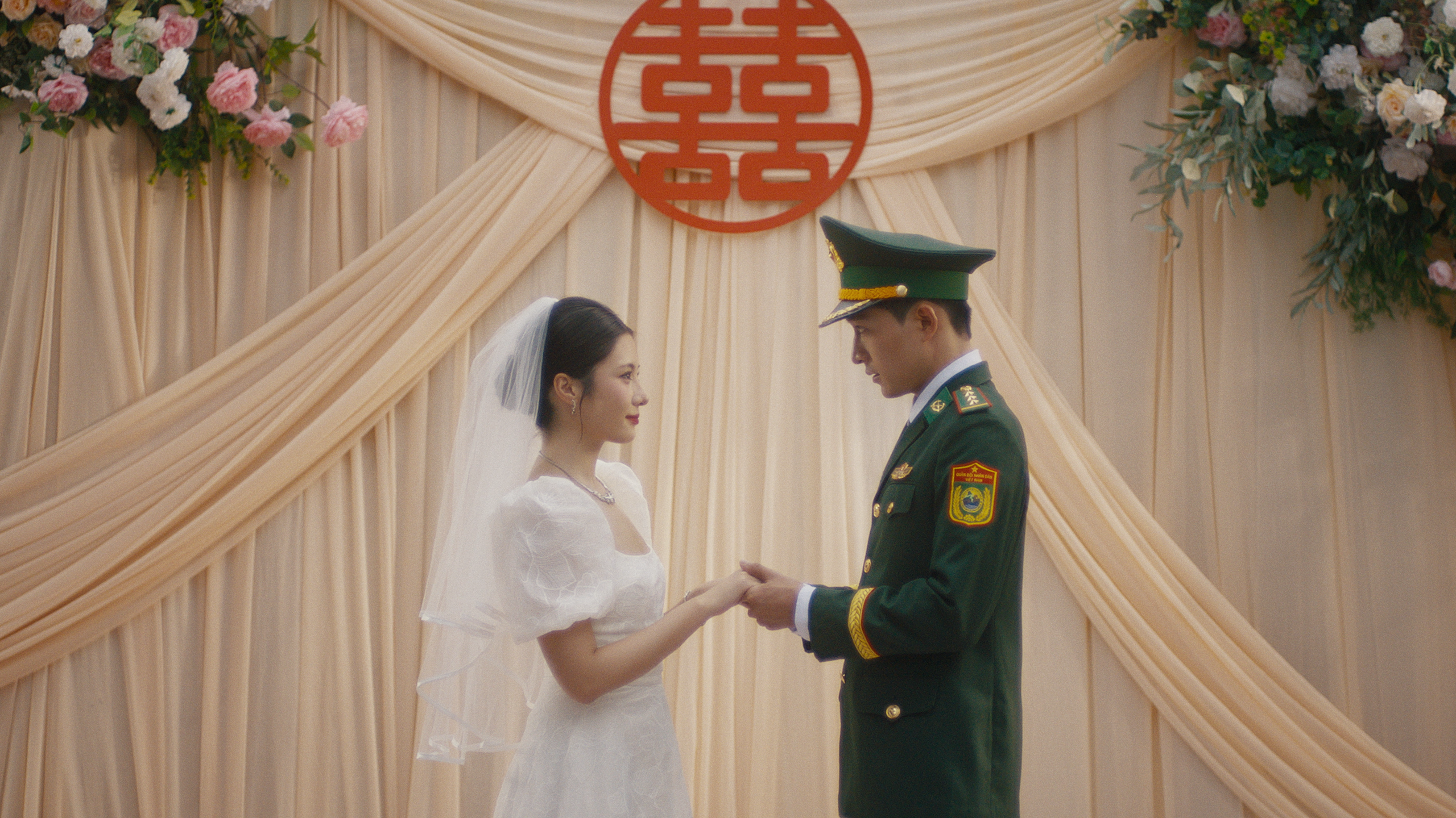Anh Tú – LyLy với bản tình ca cho sự cam kết hôn nhân: Ngày ta có nhau
- Ảnh 4.