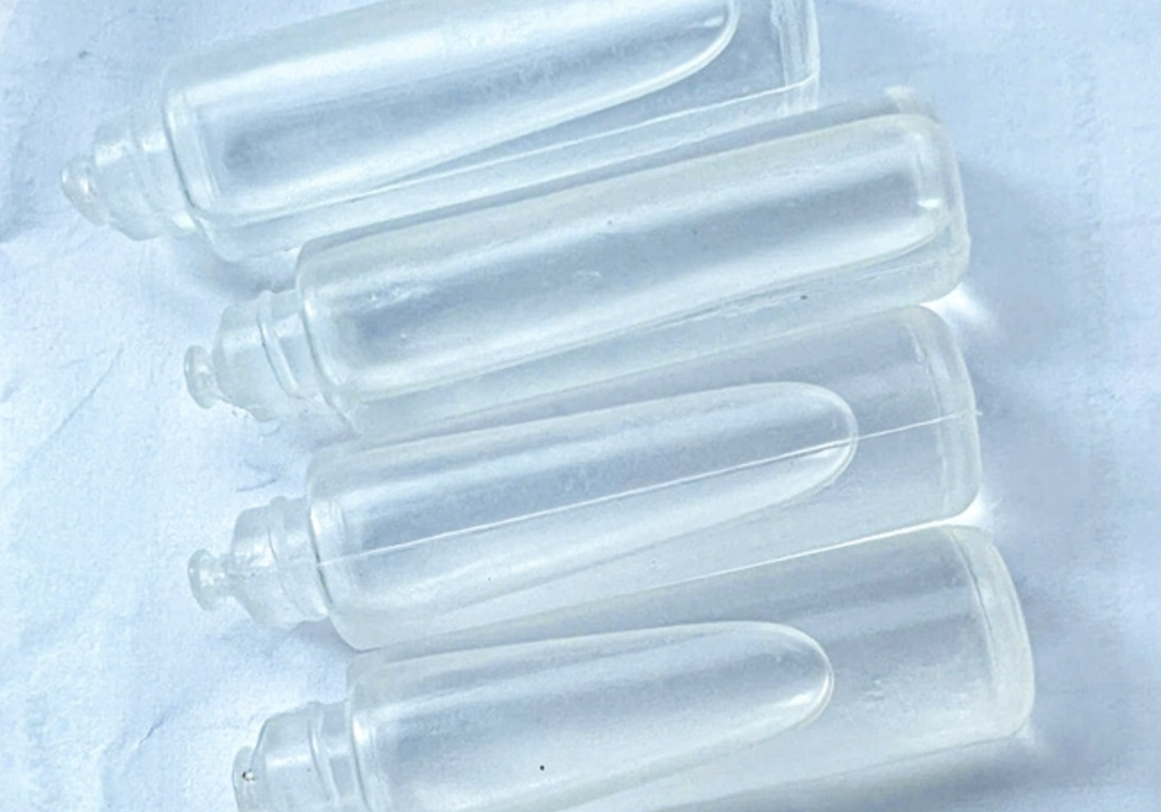 Uống nhầm thuốc diệt chuột, b&eacute; g&aacute;i 10 tuổi nguy kịch - Ảnh 2.