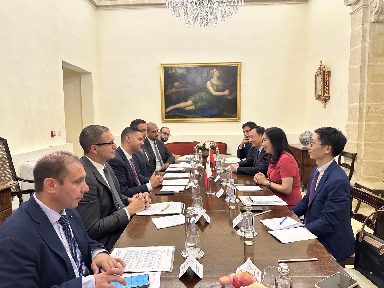 Chuyến thăm đầu ti&ecirc;n của đại diện ch&iacute;nh phủ Việt Nam tới Malta- Ảnh 3.