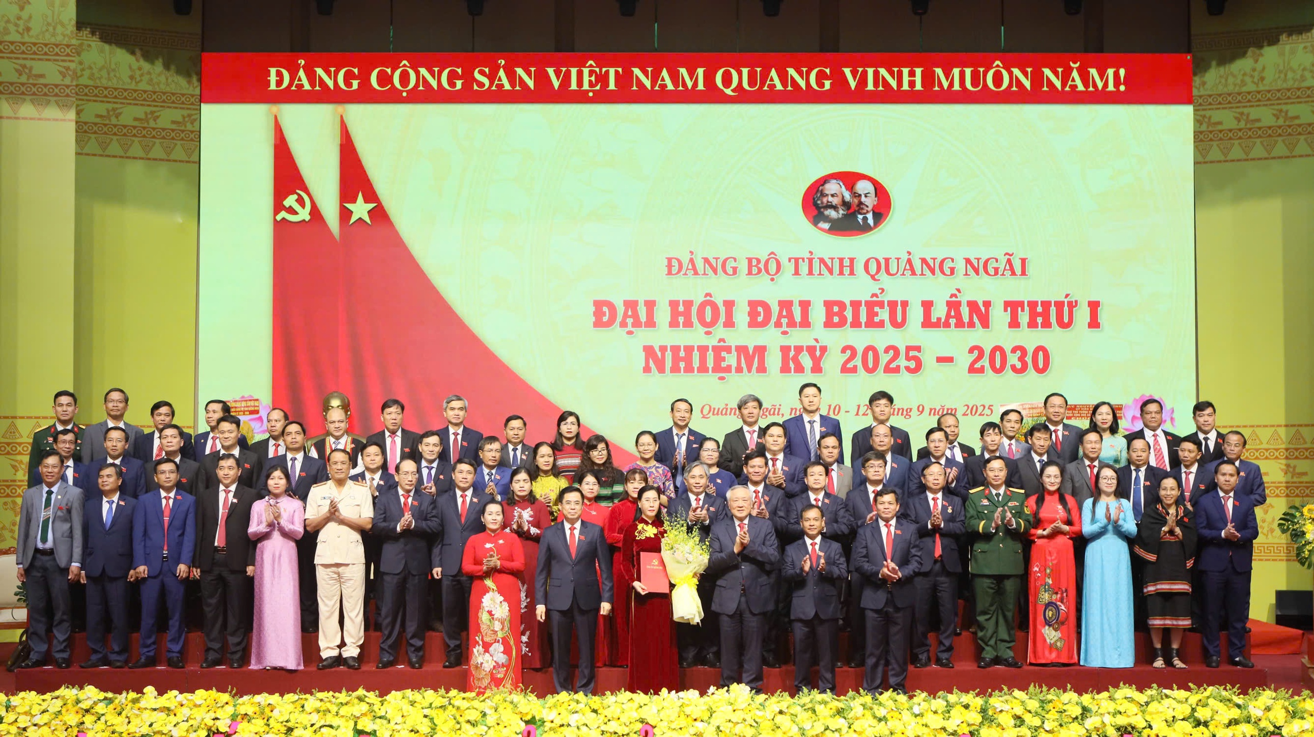 Bộ Ch&iacute;nh trị chỉ định b&agrave; B&ugrave;i Thị Quỳnh V&acirc;n l&agrave;m B&iacute; thư Tỉnh ủy Quảng Ng&atilde;i- Ảnh 1.