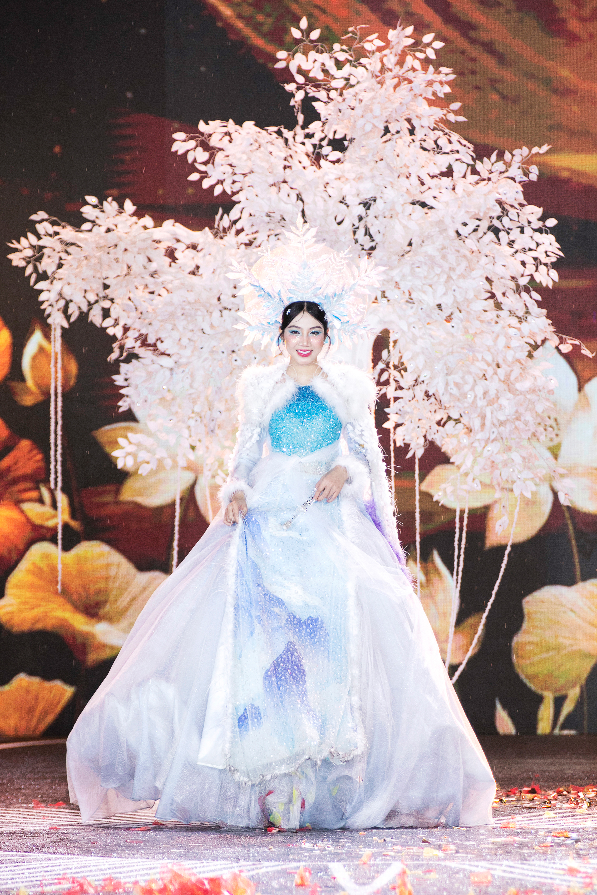 Cảnh tượng chưa từng c&oacute; ở Miss Grand VietNam

- Ảnh 34.