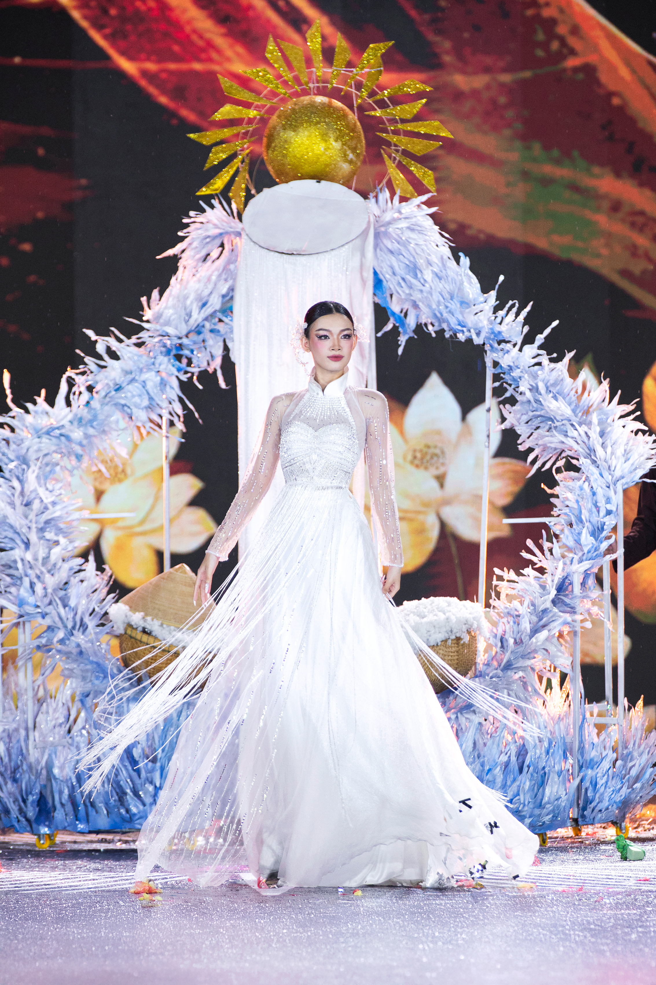 Cảnh tượng chưa từng c&oacute; ở Miss Grand VietNam

- Ảnh 32.
