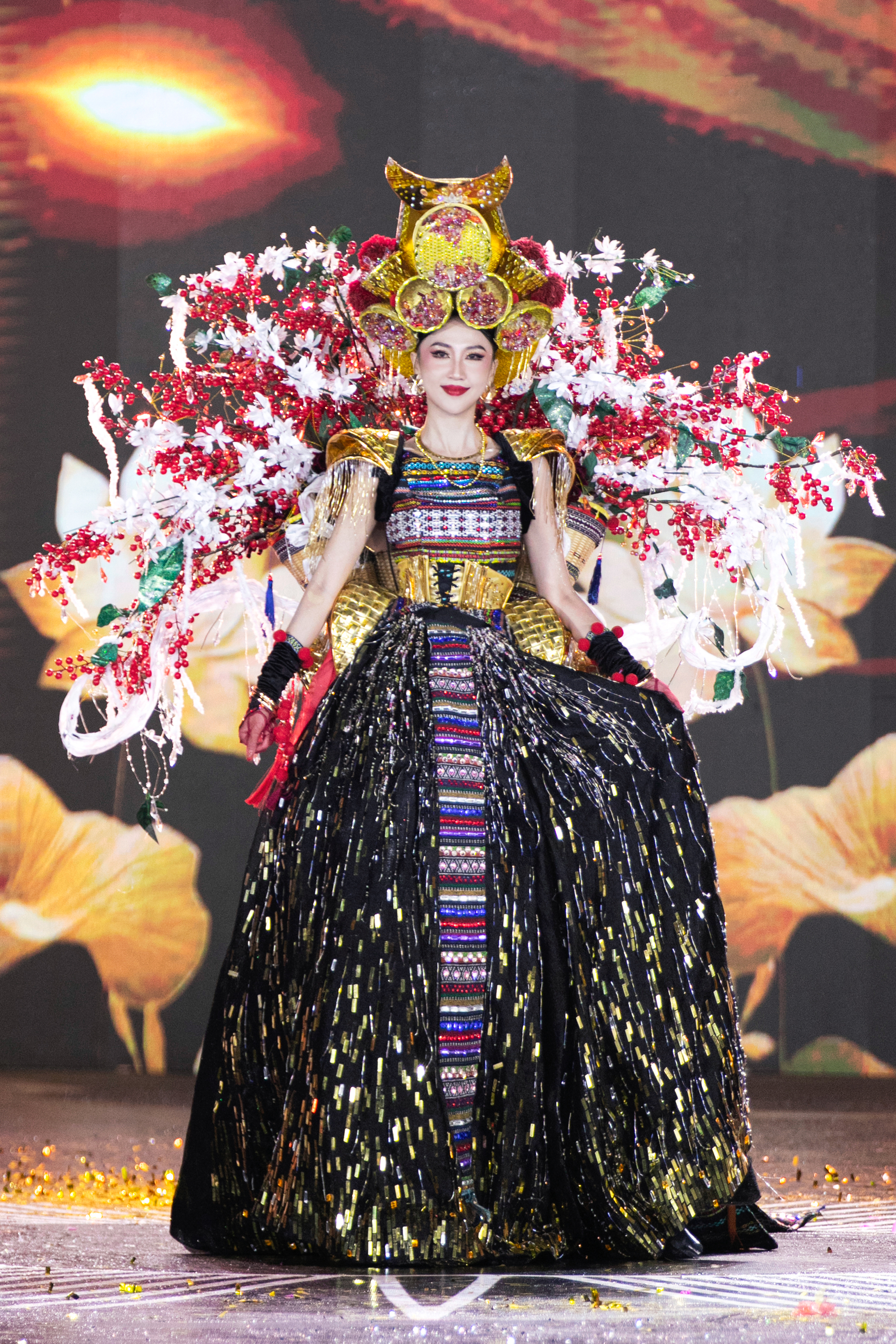 Cảnh tượng chưa từng c&oacute; ở Miss Grand VietNam

- Ảnh 23.
