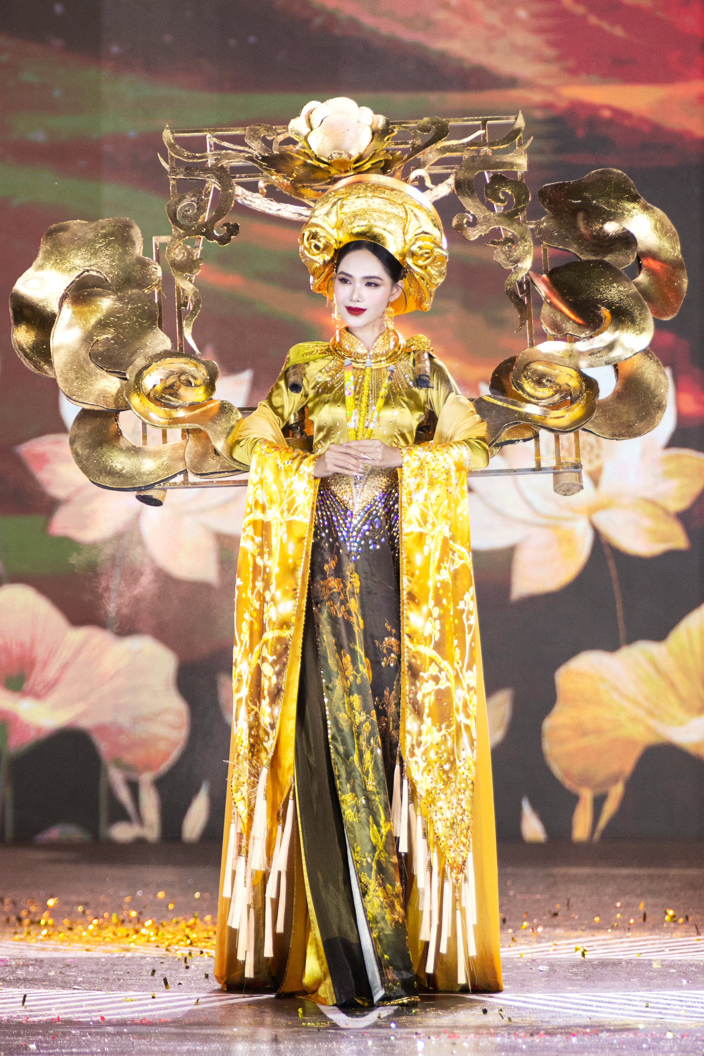 Cảnh tượng chưa từng c&oacute; ở Miss Grand VietNam

- Ảnh 25.